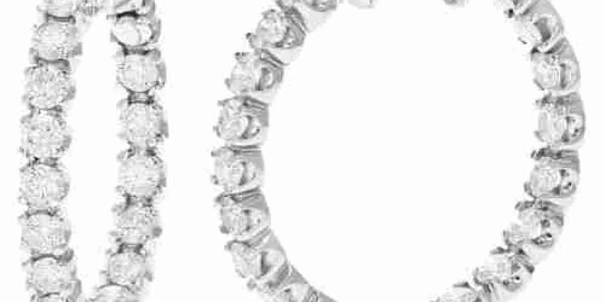 Dazzling Diamonds: Exquisite Earrings by Vir Jewels